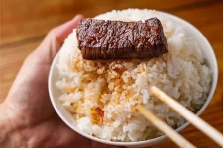 福岡の焼肉店『焼肉はひとくちめだるま』が米価格高騰下で「白ごはんを主役」とするワンコイン食べ放題企画を2月末まで実施