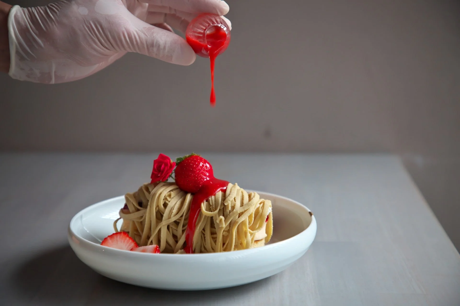 和栗白露の蘇芳（すおう）