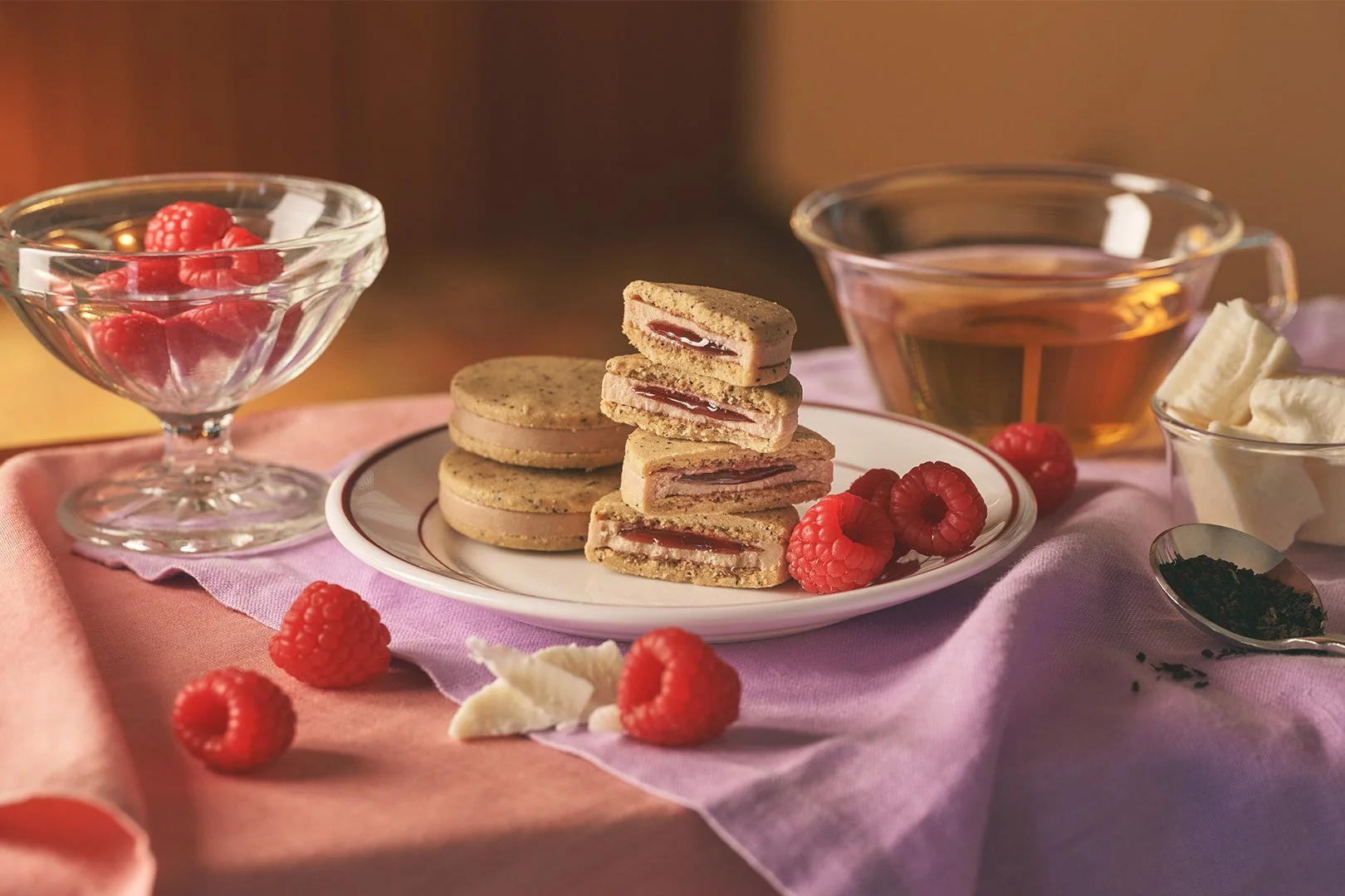 ティーショコラサンド ｛アールグレイラズベリー｝