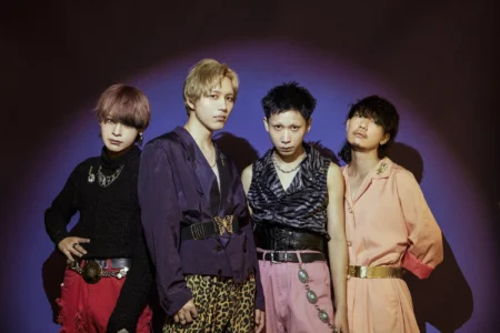 猫背のネイビーセゾン、新曲『D.I.T.N』をゲリラリリースし、初の全国ワンマンツアー「超☆究極体 NEOS!!」開催を発表