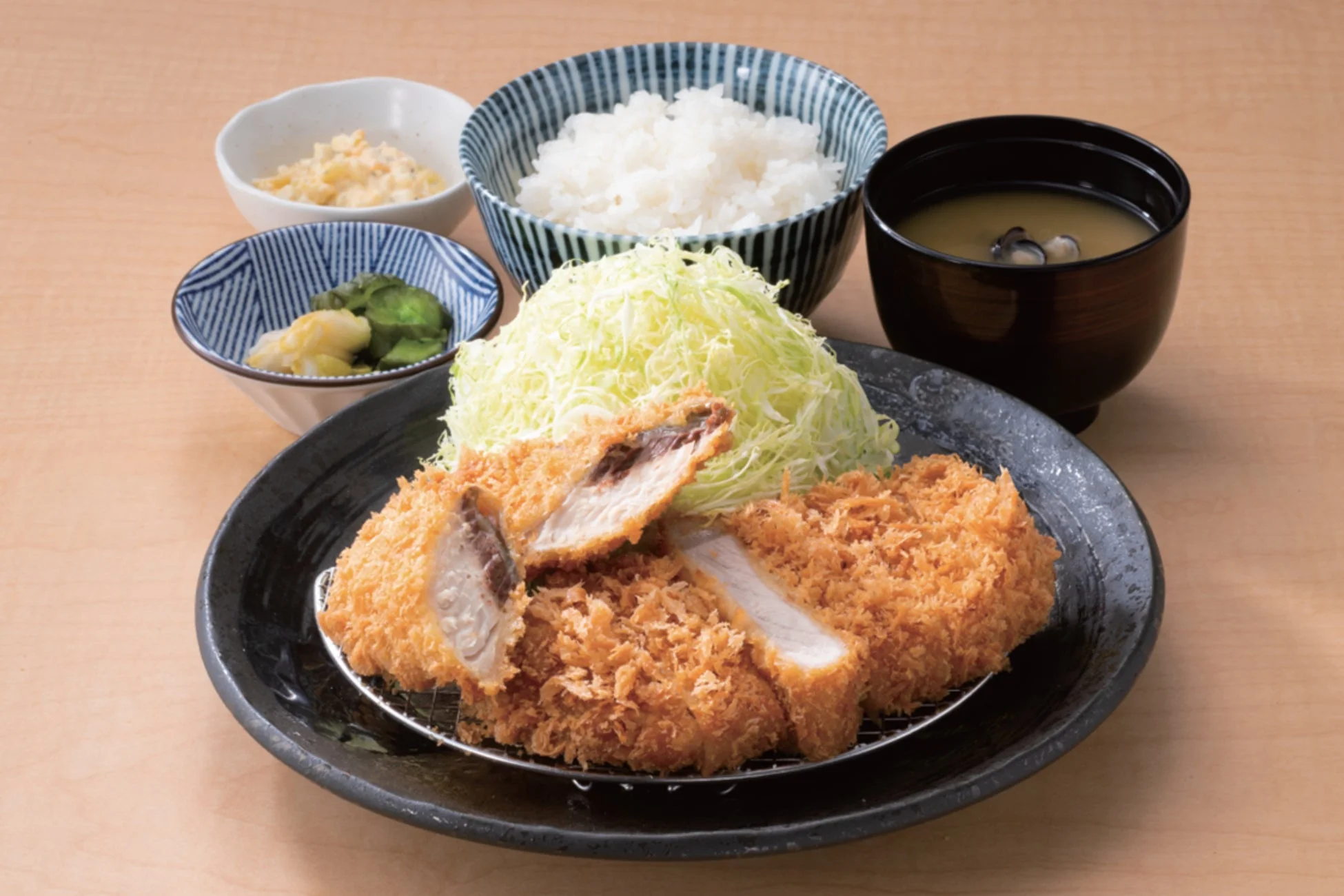 とんかつとぶりフライ定食