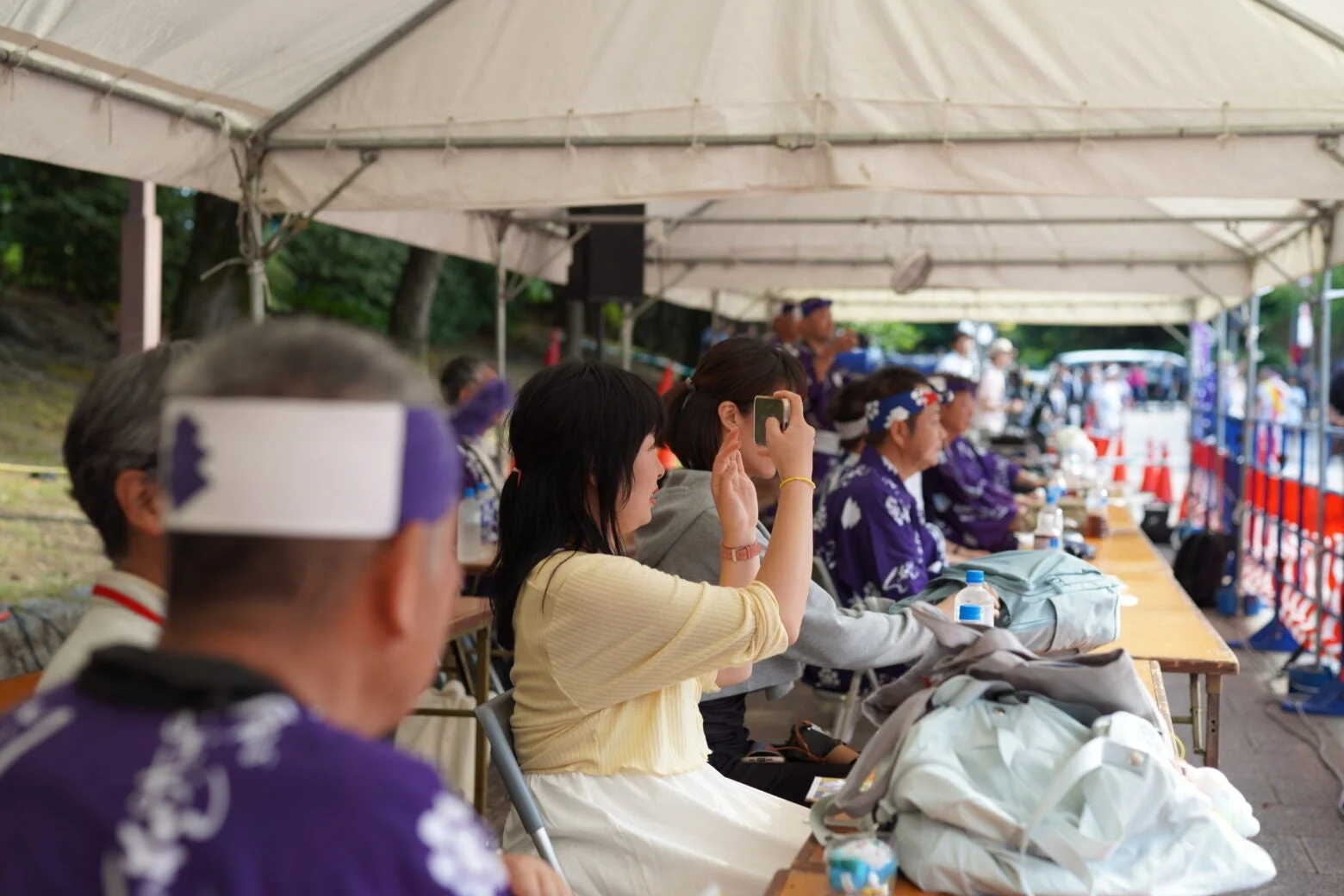 祭り、イベント、日本の文化、和服、人々、テント