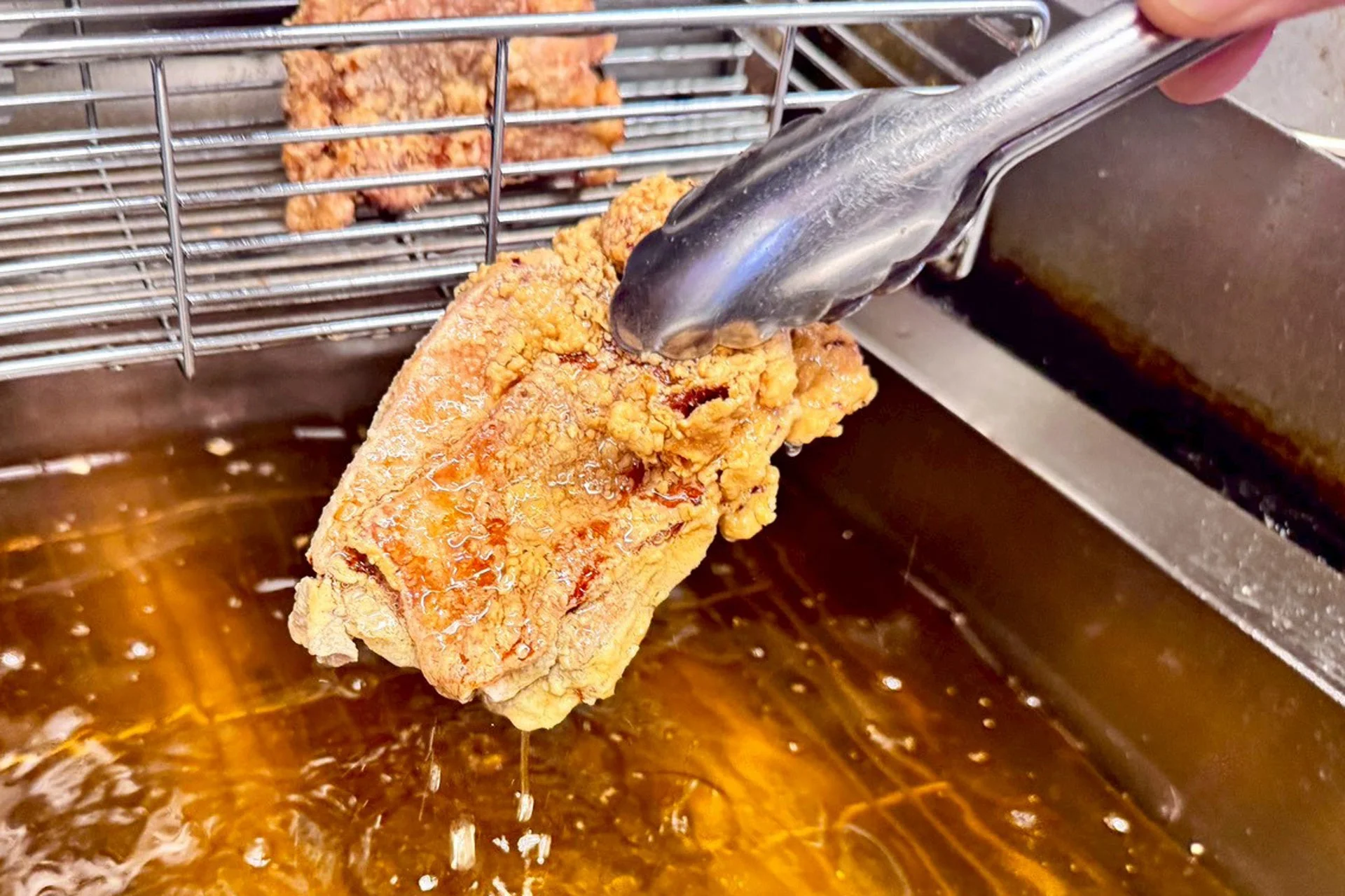 揚げたてフライドチキン