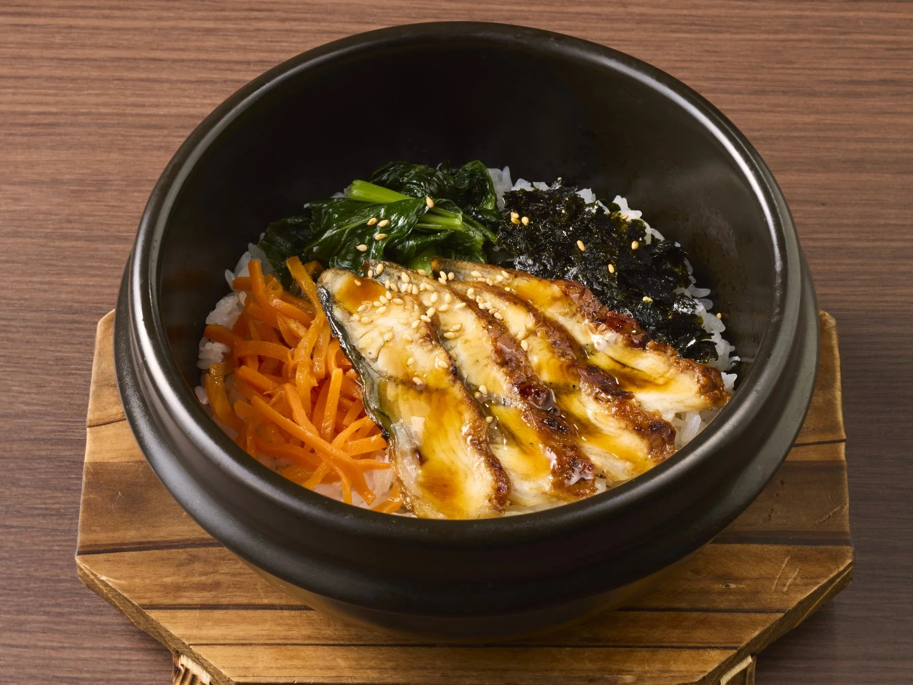 うなぎの石焼ビビンバ（完成形）