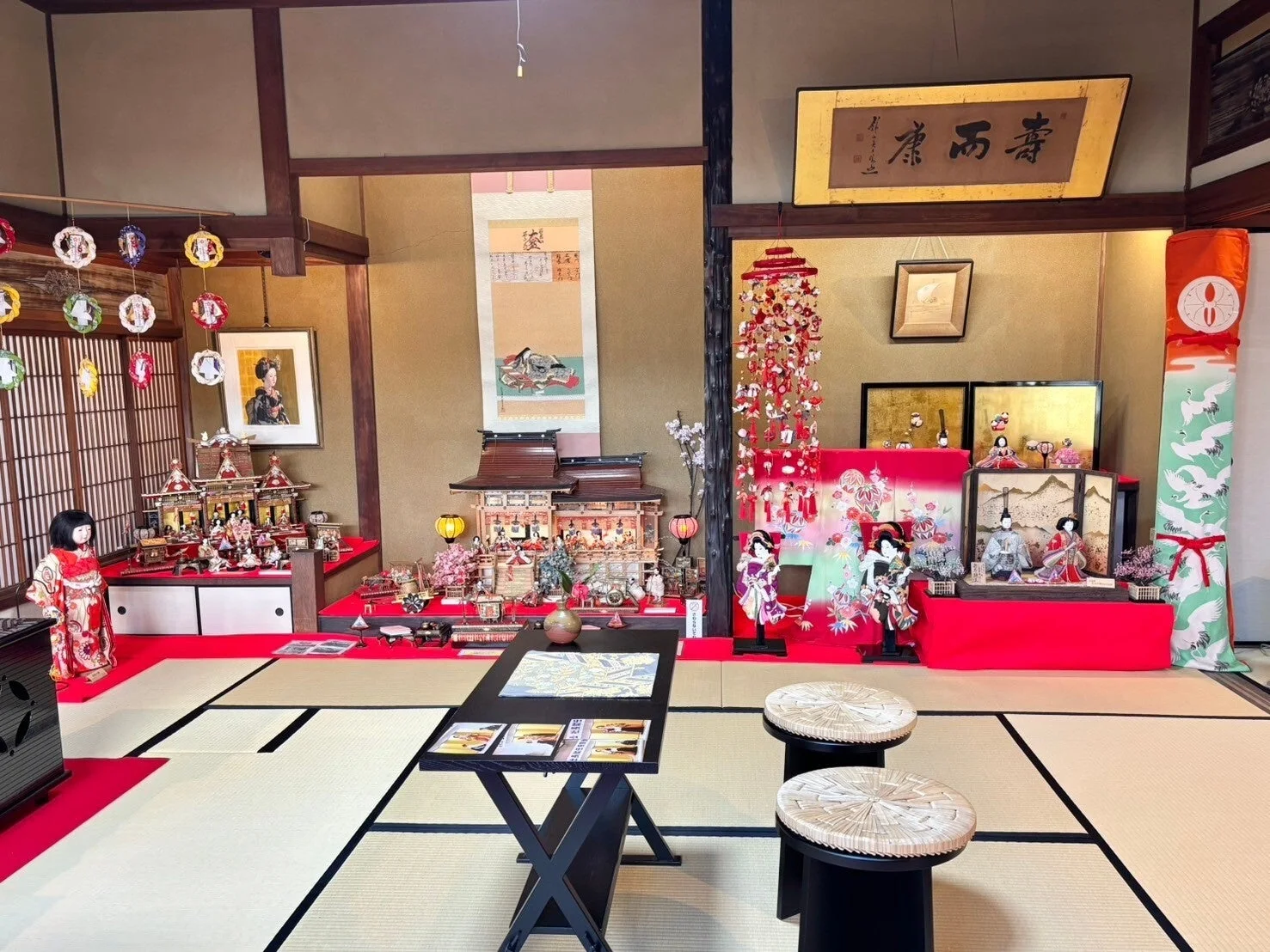 ひな人形と和風インテリア