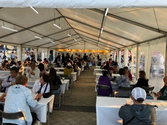 大分会場の夜の賑わい