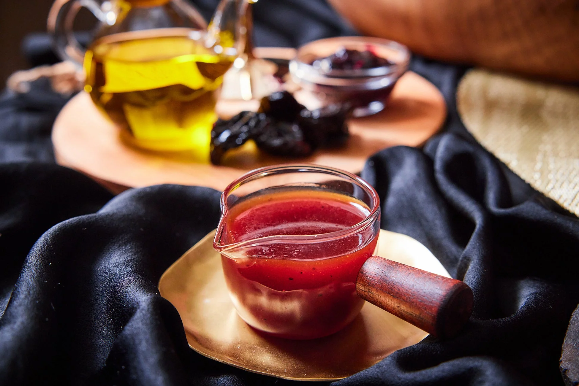 トリュフ香る赤ワインソース