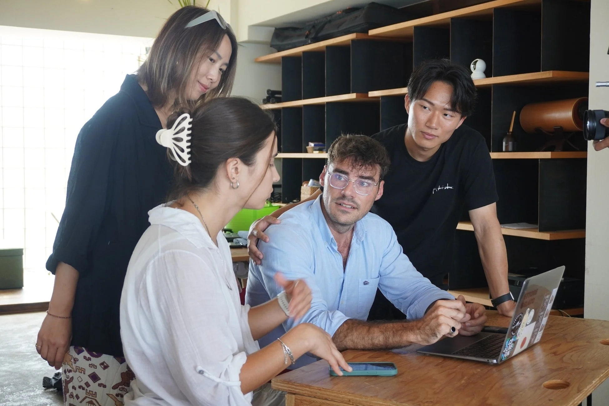 若者のミーティング