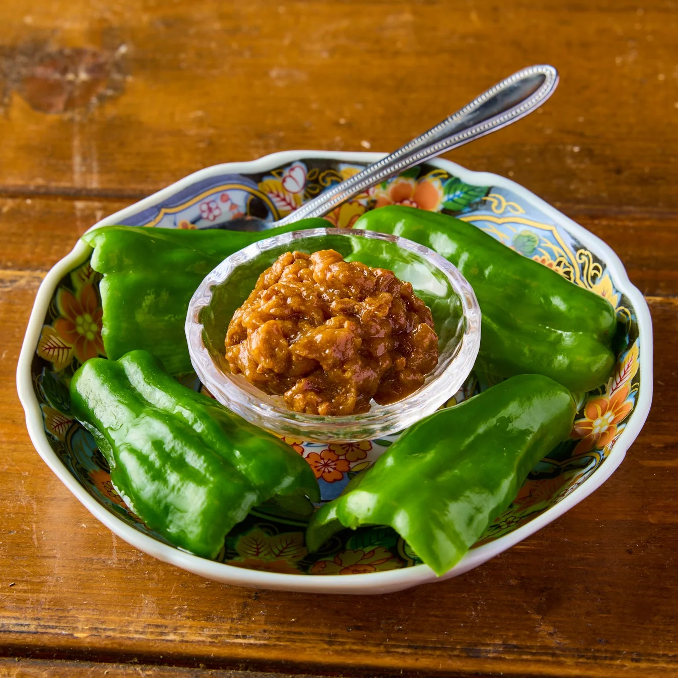 ピーマンと味噌ディップの料理