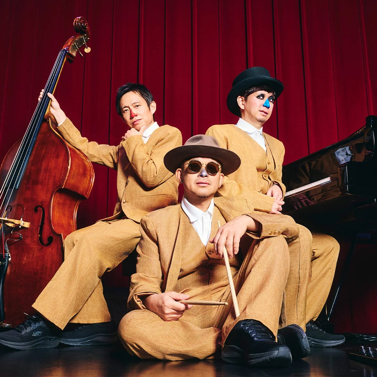H ZETTRIO