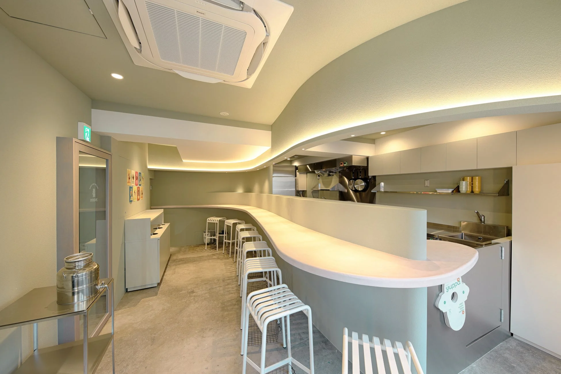 株式会社yuppaの店舗内装