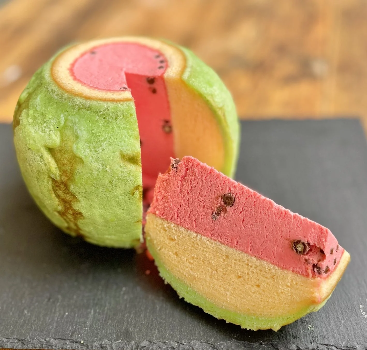 お菓子のたいようのすいかバウム