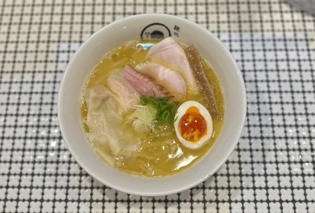 麺処虵の目屋 特製鶏白湯