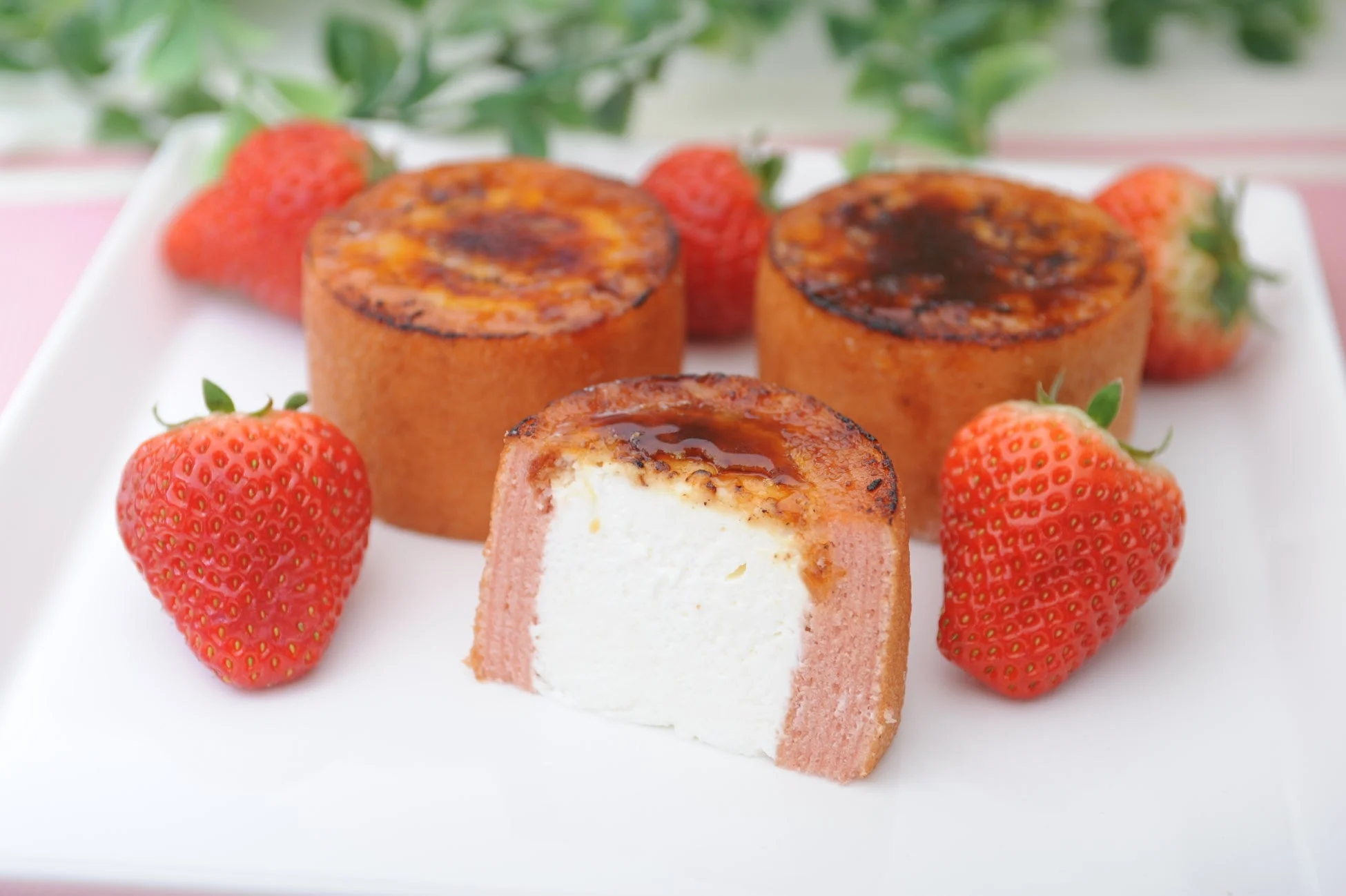 小樽石蔵バウムのいちご練乳ブリュレ