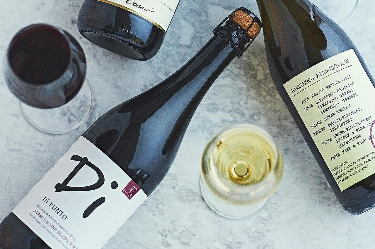 ワインとグラス