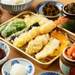 博多の新たな食の魅力「博多の天ぷら 喜水丸」がオープン – 揚げたて天ぷらと明太子・いか明太食べ放題を提供