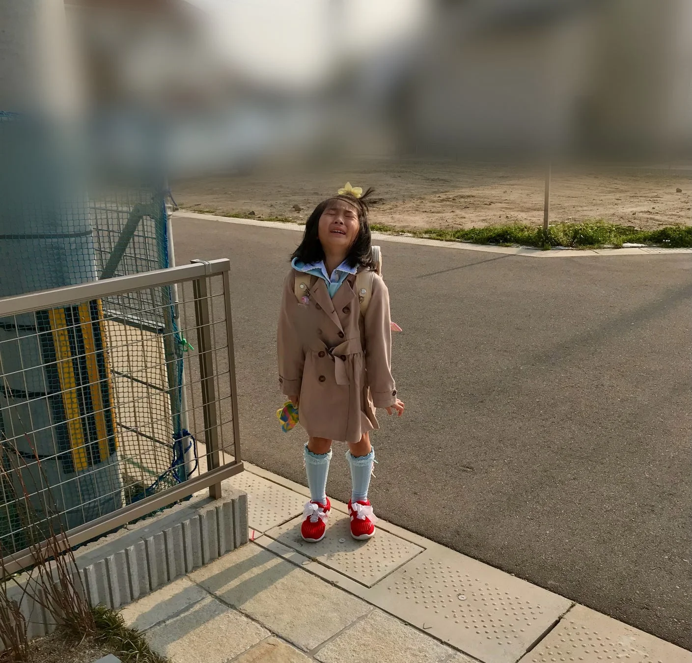 泣いている女の子