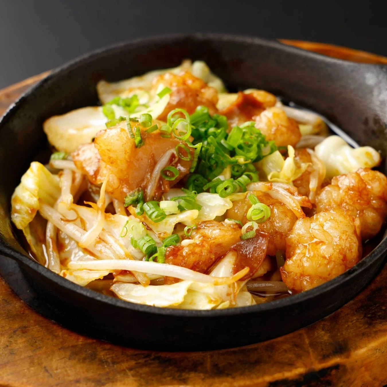 丸腸ホルモン鉄板焼き