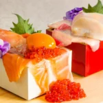 福津「オ魚ソウル」より新メニュー「紅白こぼれ枡海鮮丼」が登場、一日限定10食で提供開始