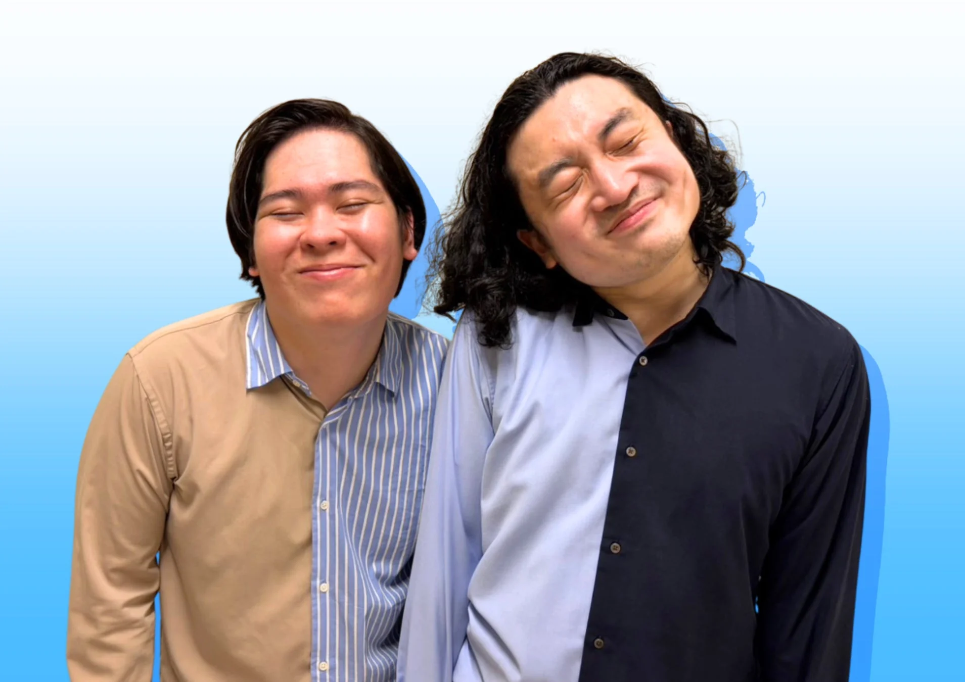 目を閉じて満面の笑みを浮かべる2人の男性