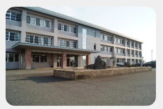 福岡県立浮羽究真館高等学校の校舎