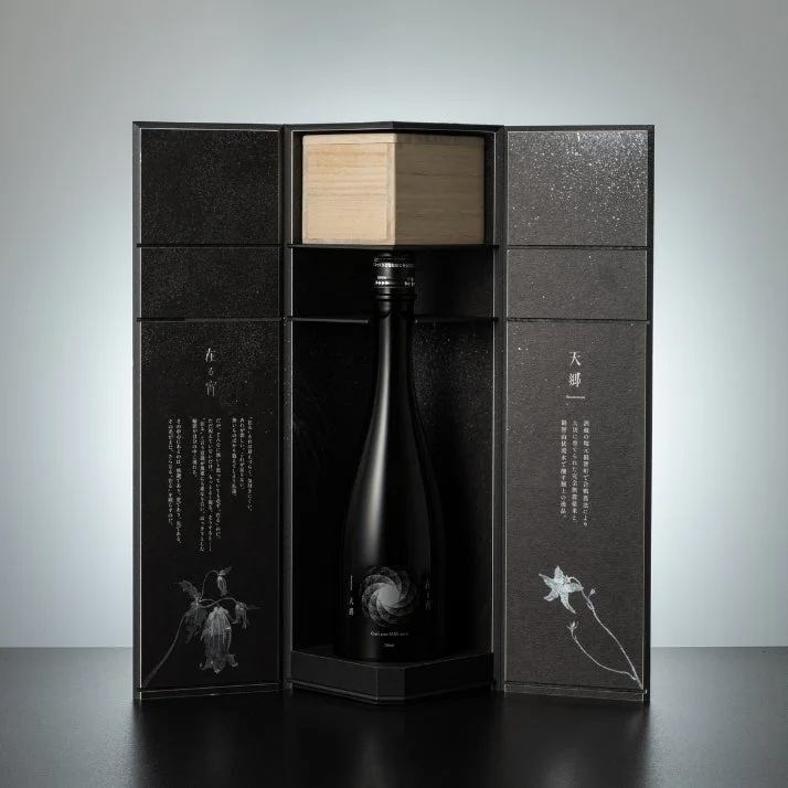 日本酒 酒 ギフト 贈答品 高級 黒 ボトル パッケージ 箱 純米大吟醸