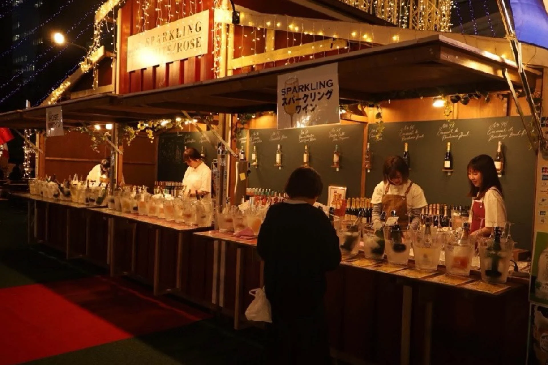 夜のイベント会場の様子2