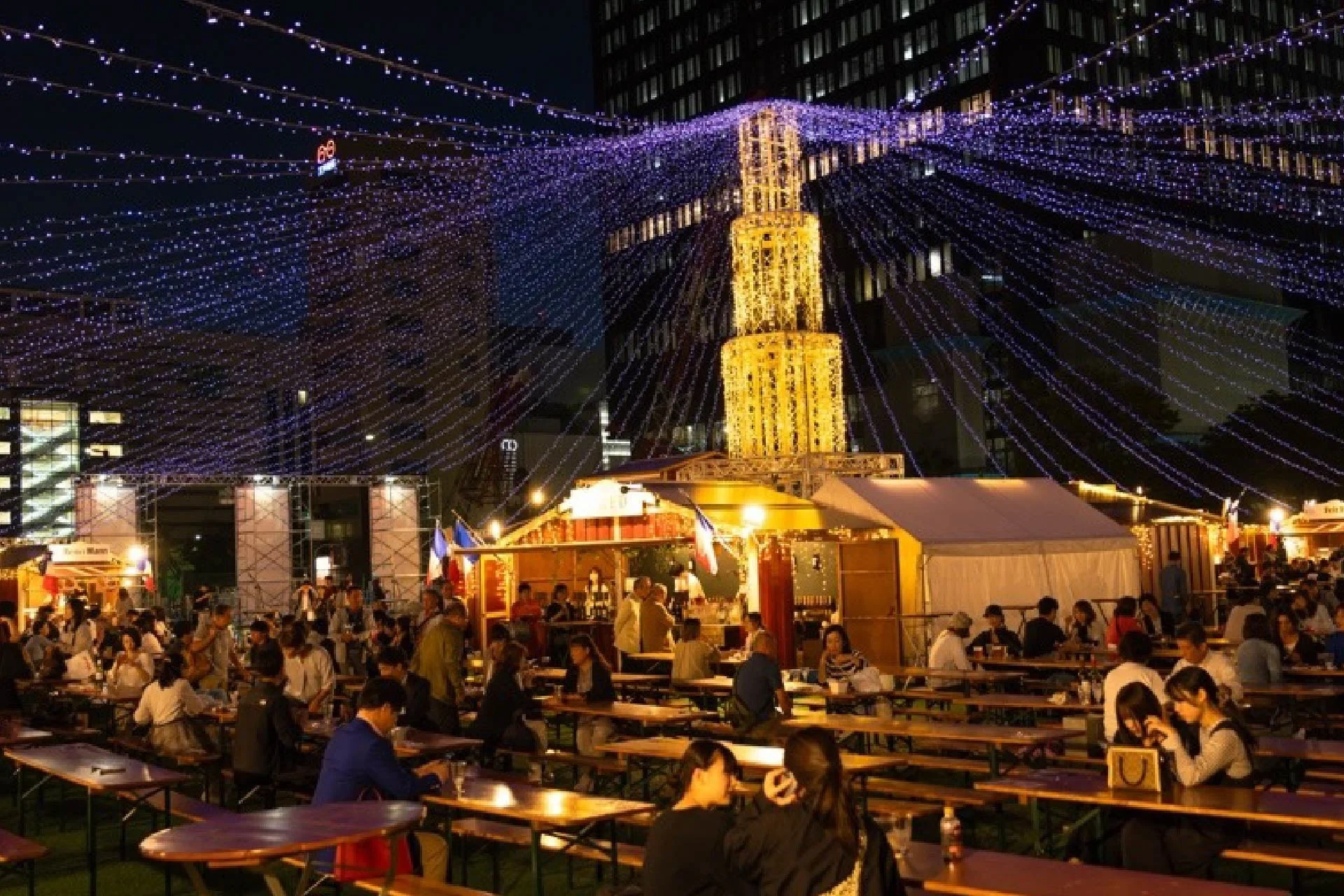 夜のイベント会場の様子3