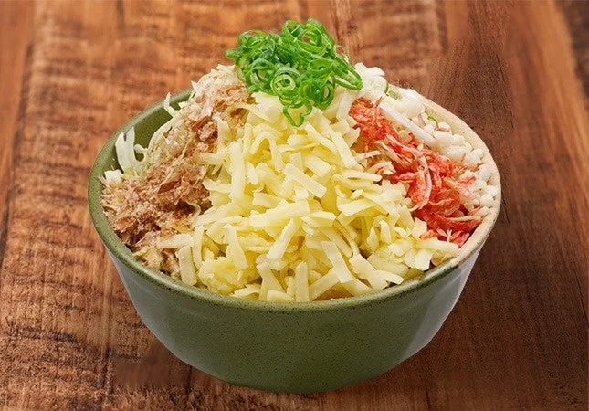 具材（チーズ、ネギ、かつお節、干しエビ）