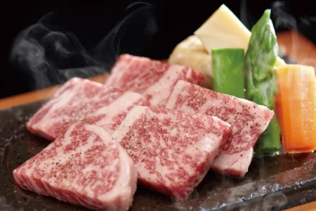 「湯葉と豆腐の店 梅の花」が父の日企画を実施、期間限定で人気メニューとお持ち帰り惣菜を特別価格で提供