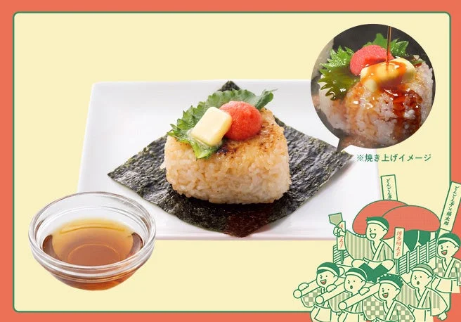 明太子とバターが乗った焼きおにぎりの写真です。海苔の上に置かれ、たれが添えられています。焼き上げイメージの円形カットと、祭り風のイラストも描かれています。