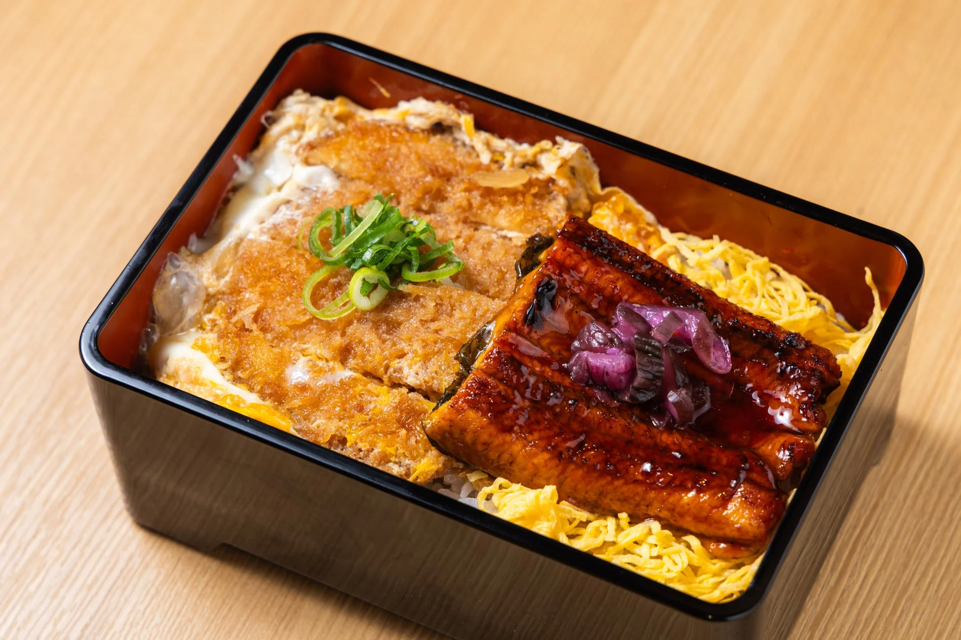 うなカツ重