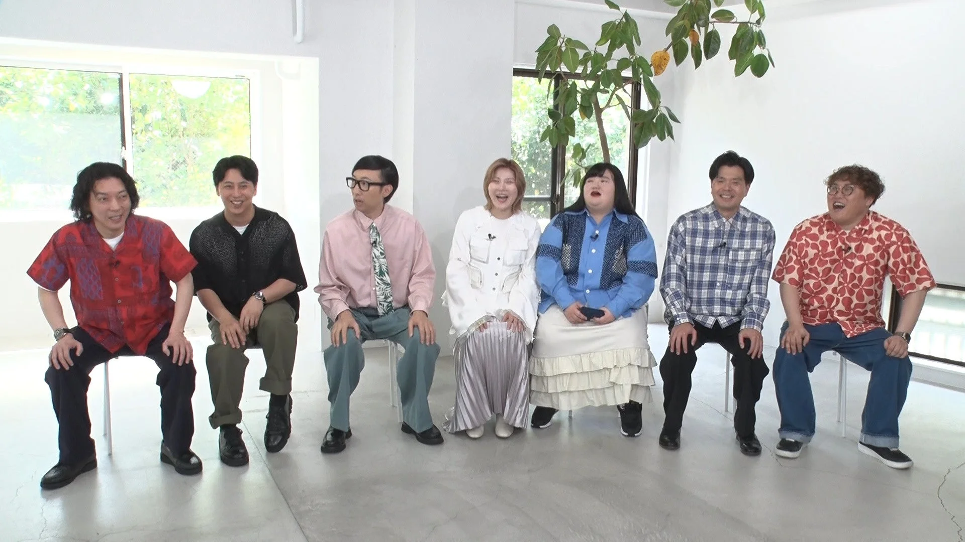 番組出演者集合写真