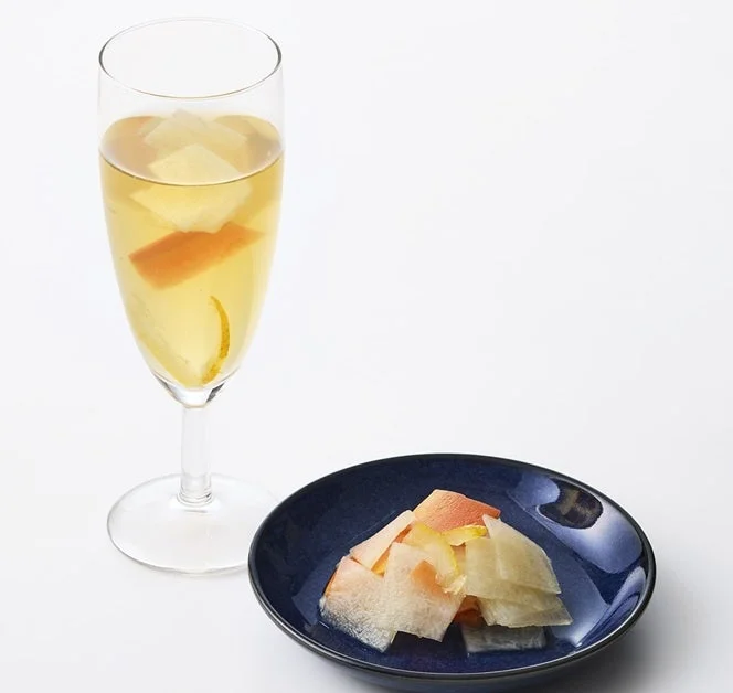 にごり酢を使ったドリンクと漬物の例