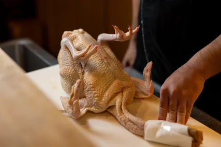 福岡の「焼き鳥 貴」が実践型技術講習「焼鳥Master’s Association」を本格始動