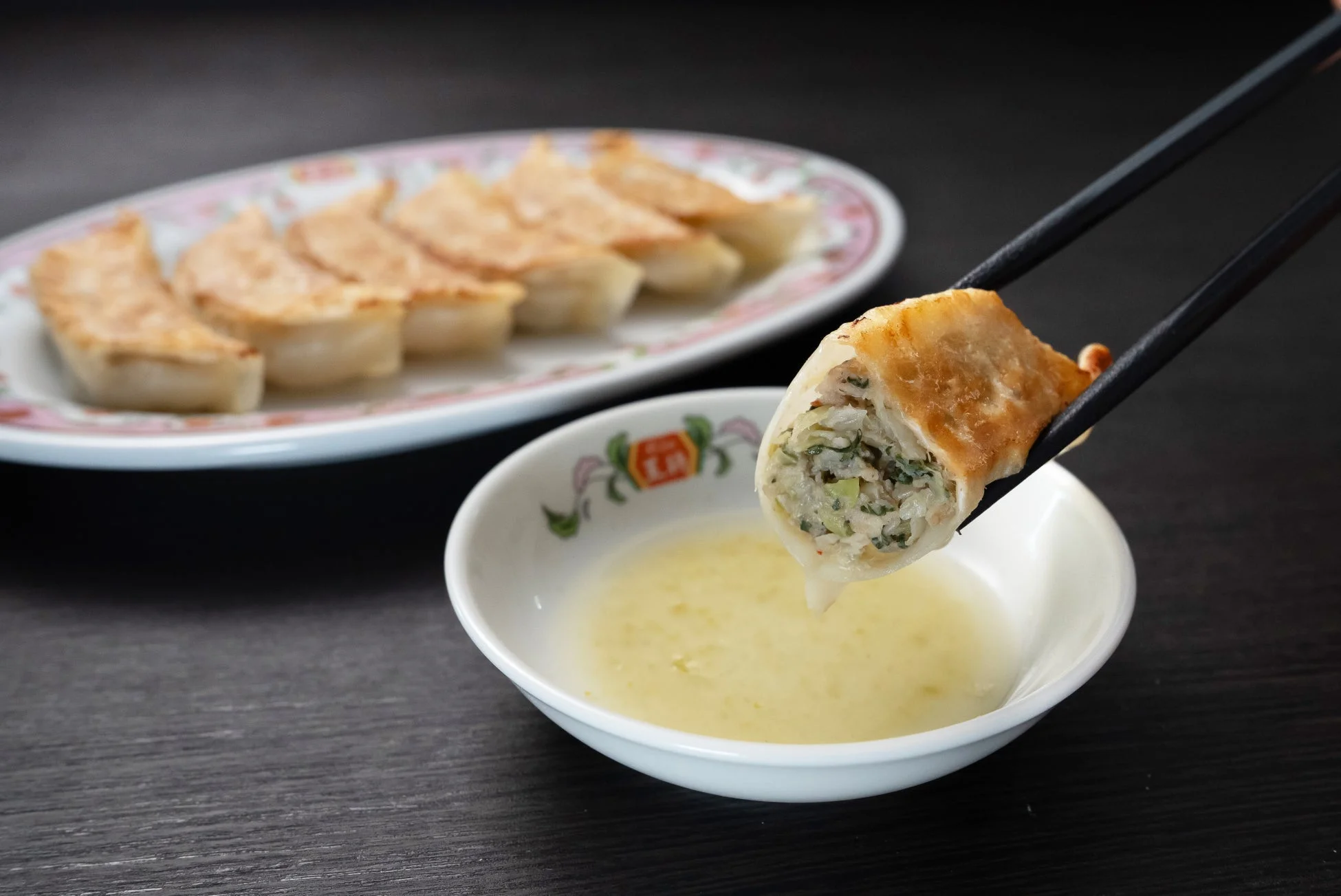 焼き餃子とタレ