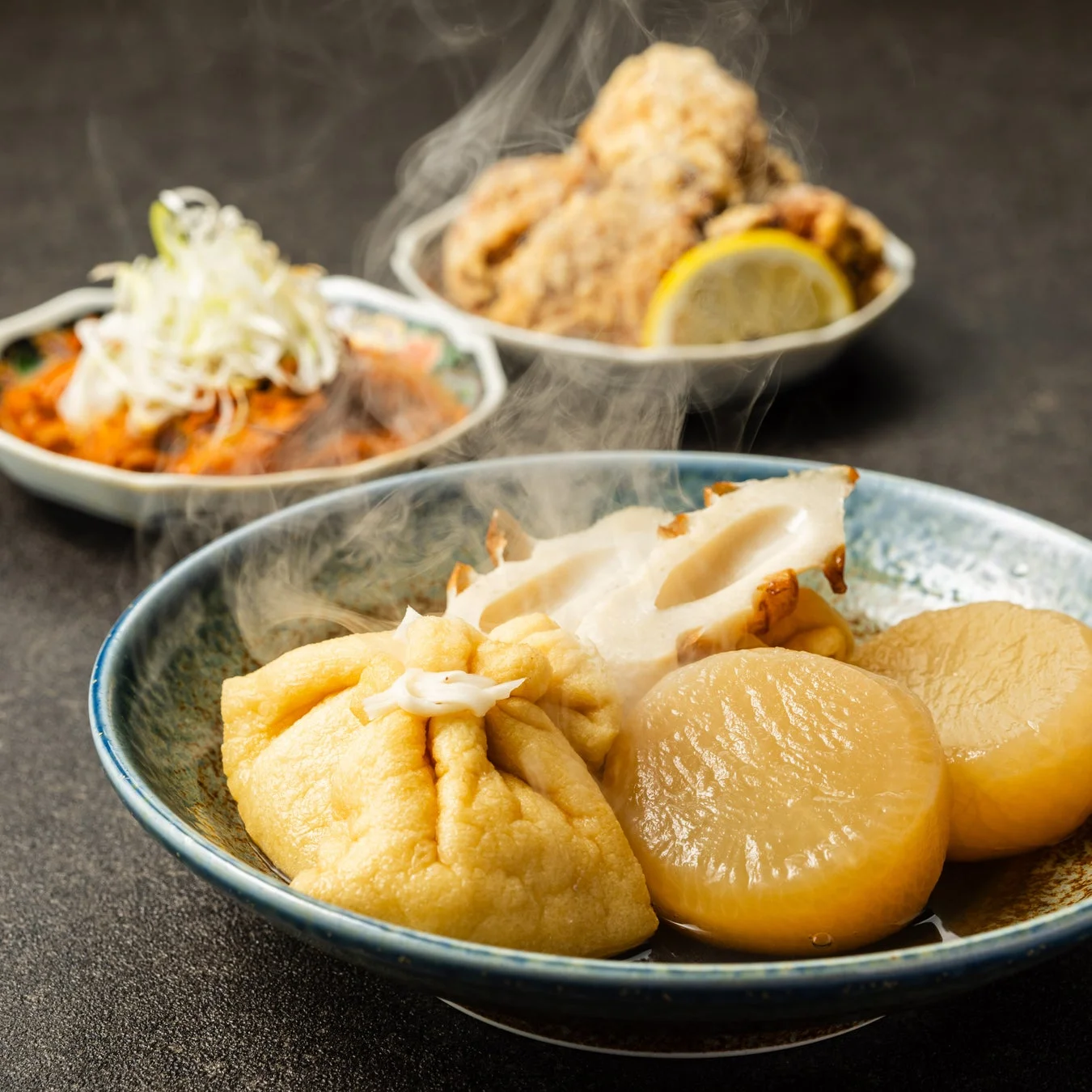 温かいおでんと和食のおつまみ
