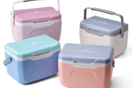 PYKES PEAKのポップカラークーラーボックス、累計販売数20,000個を突破 「かわいいだけじゃない」機能性が支持される理由