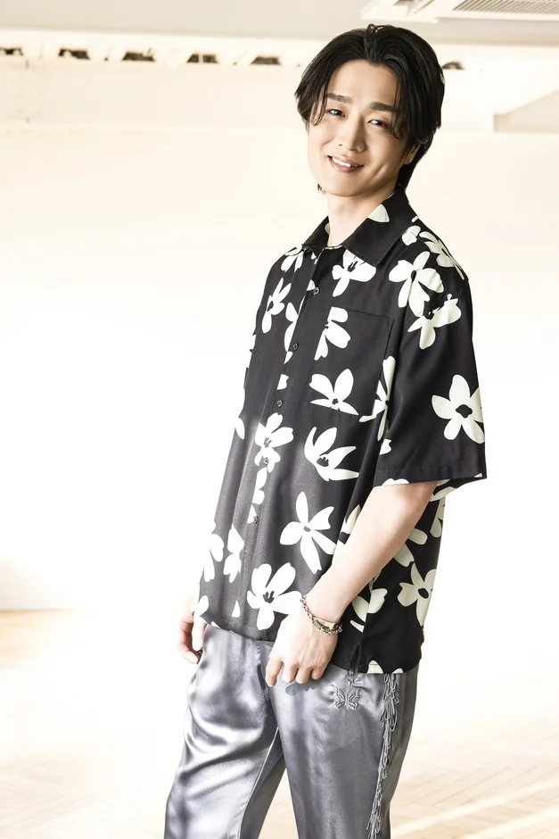 真田ナオキ氏のアーティスト写真
