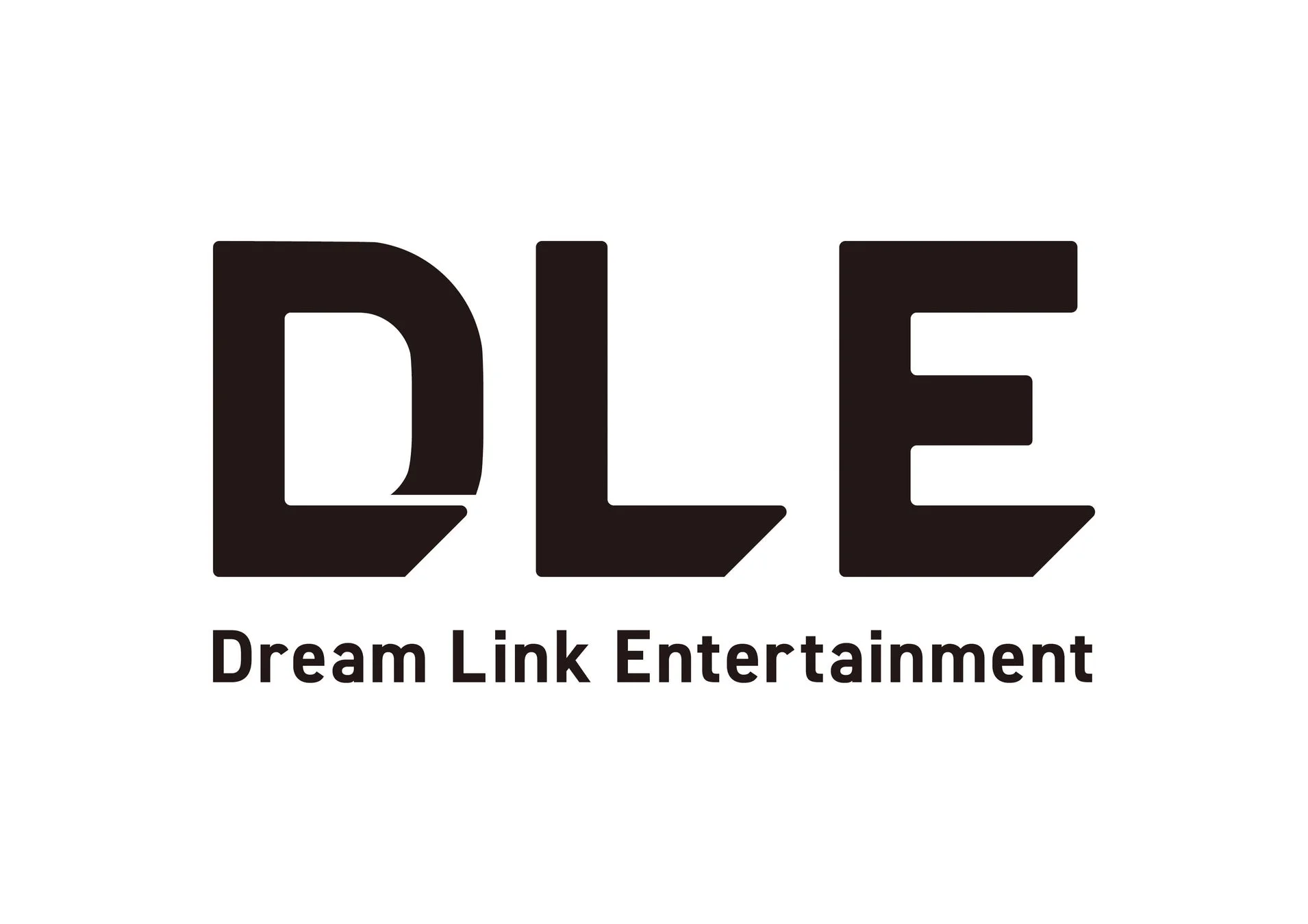 「DLE」という大きな文字と「Dream Link Entertainment」という社名が白背景に黒字で表示されたロゴマーク