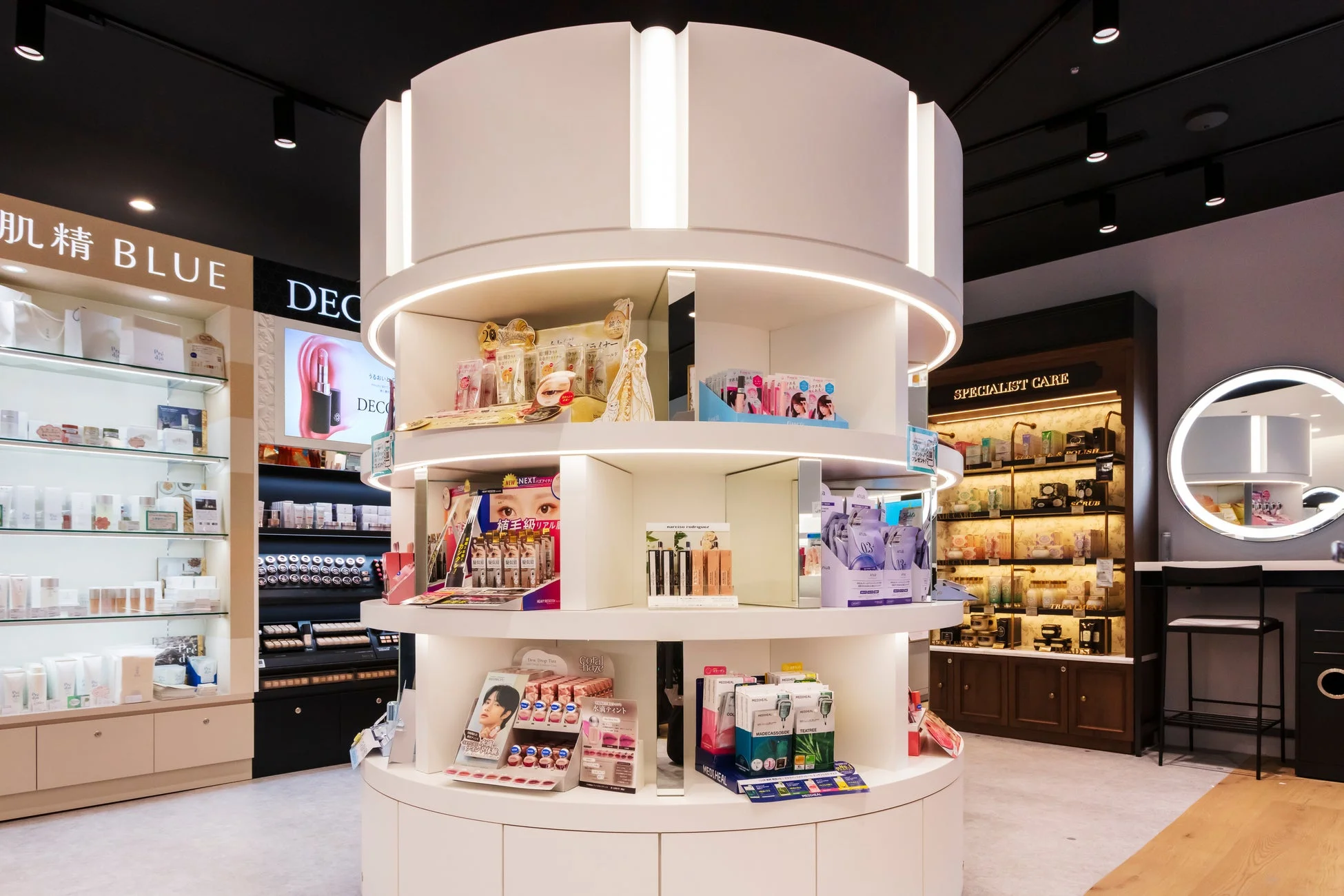 @cosme STORE 店内イメージ