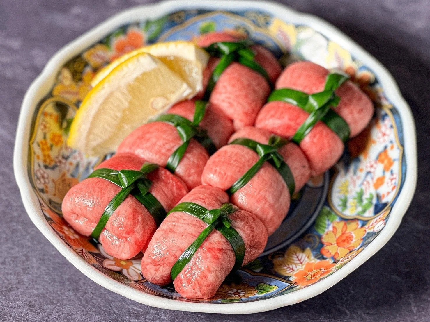 縛りタン