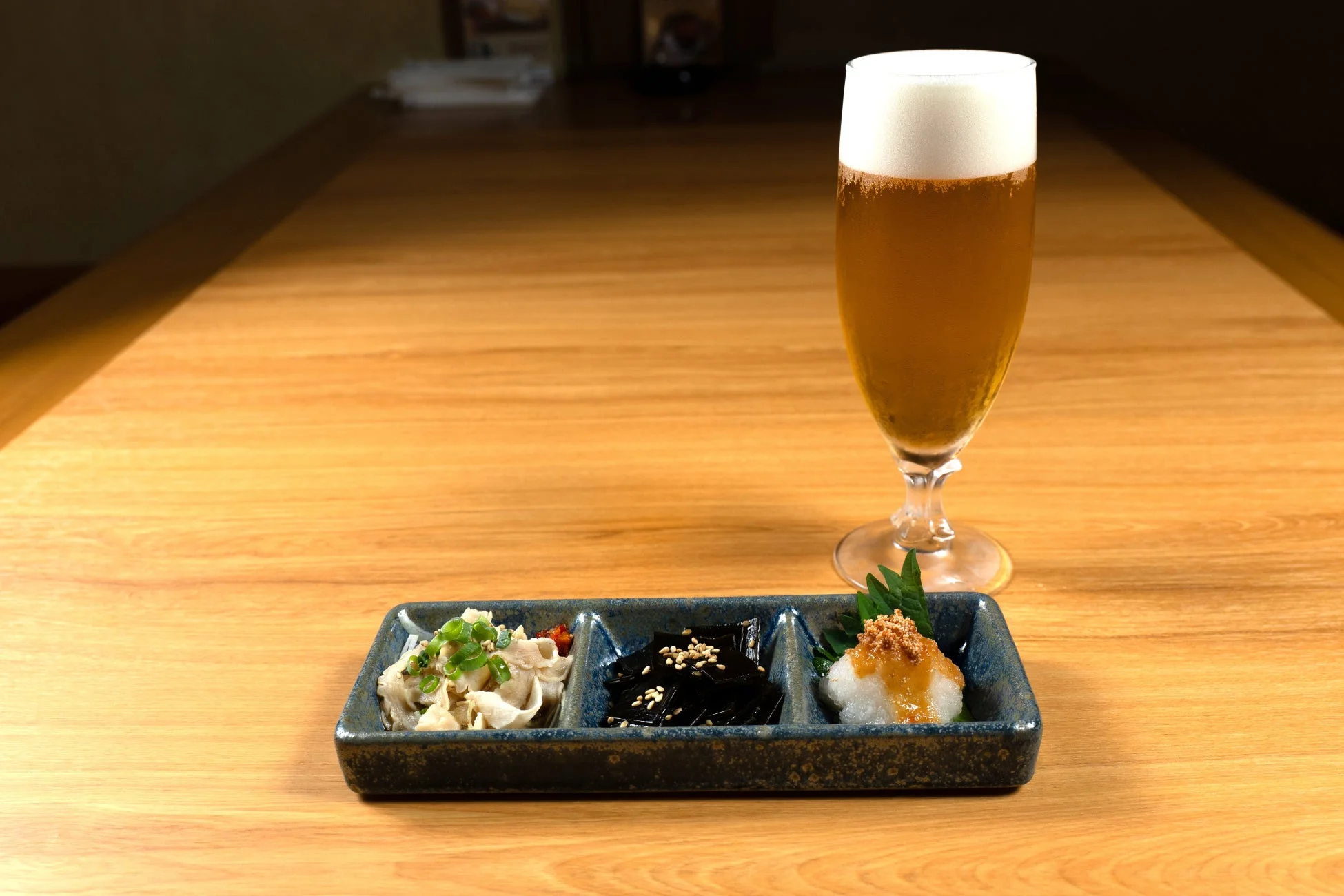 ビールとおつまみの画像