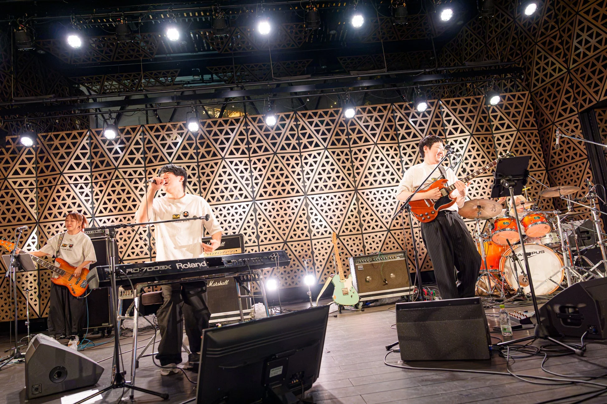 おとラジBandのパフォーマンス