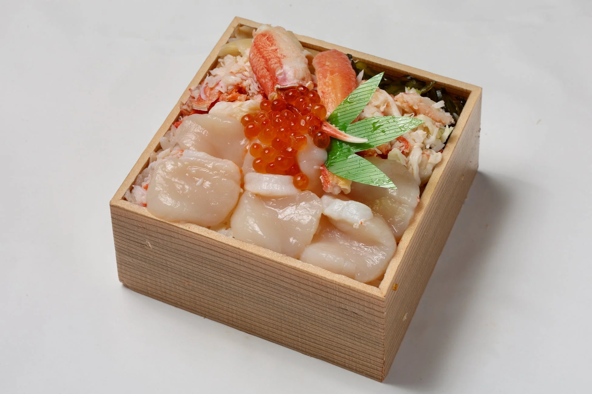 北海鮮 海の里 道産タラバと帆立のお弁当