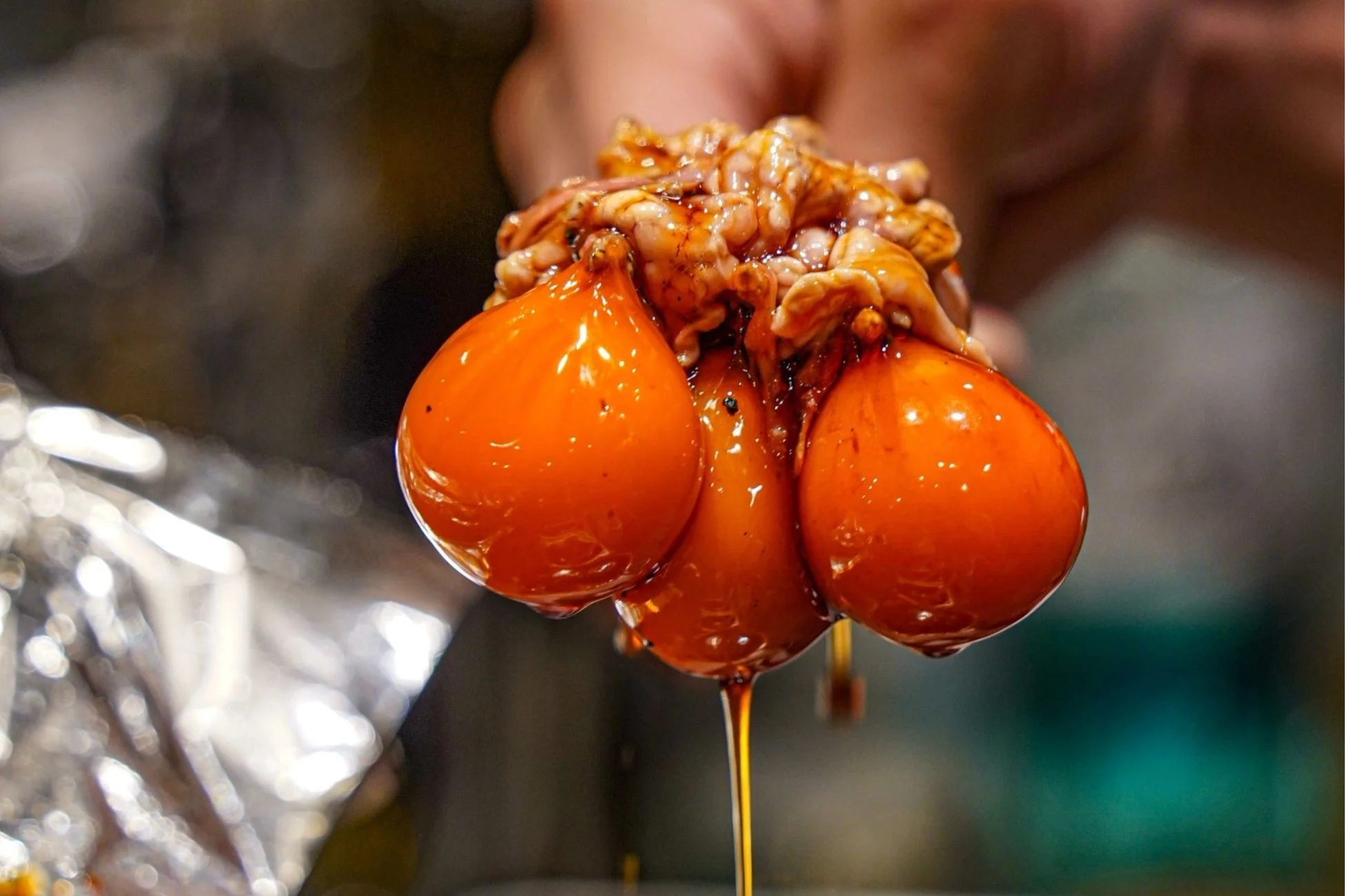 照りよく調理された鶏のちょうちん