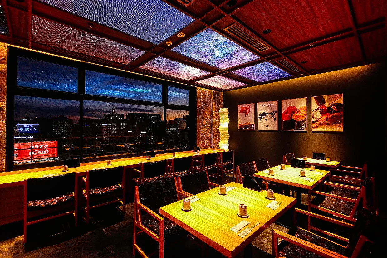 店内リバービューシートからの夜景