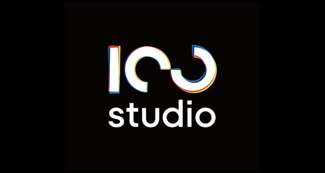 黒い背景に「ICO studio」と書かれたロゴマーク。