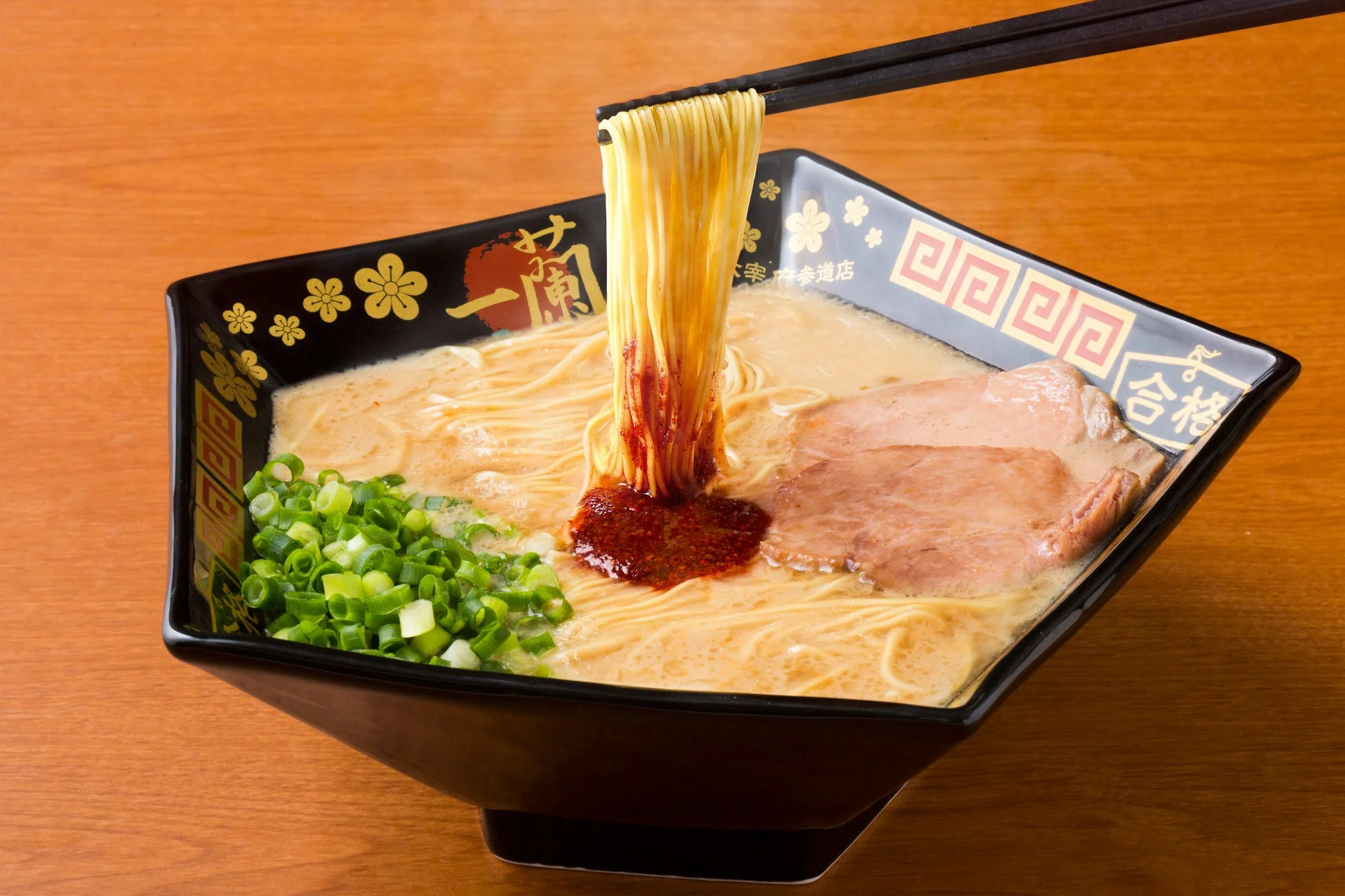 一蘭 参道店の合格どんぶりラーメン