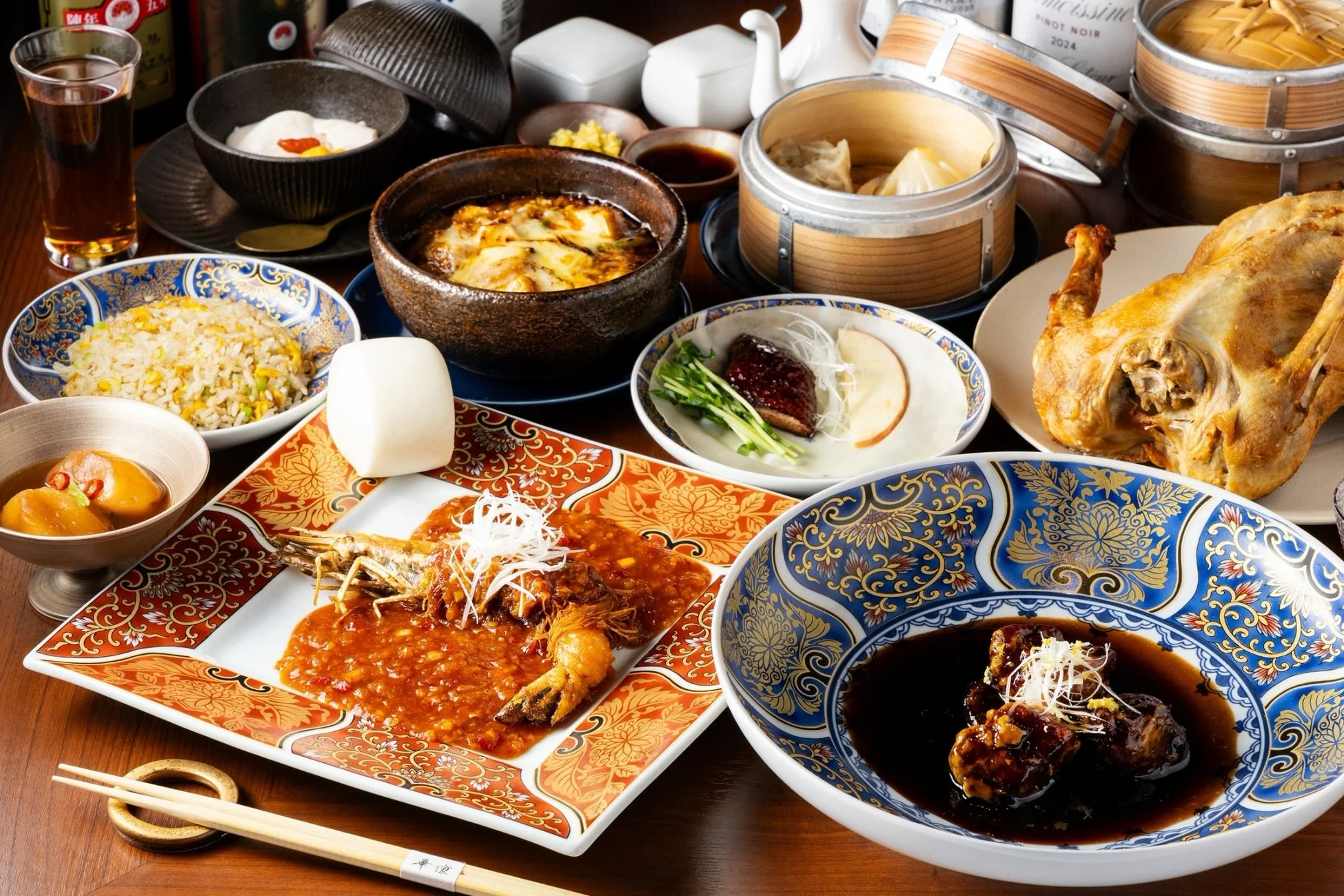 豪華な中華料理のフルコース